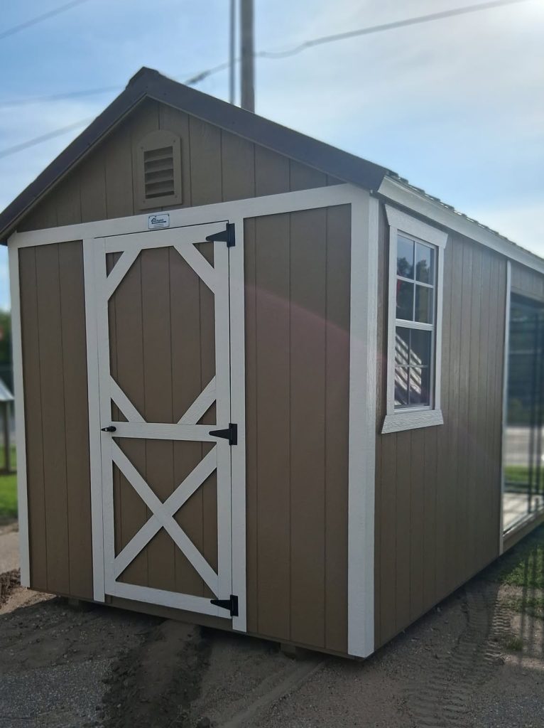 8x16 Dog kennel Brown Buckskin White Backyard Buildings BYB 2
